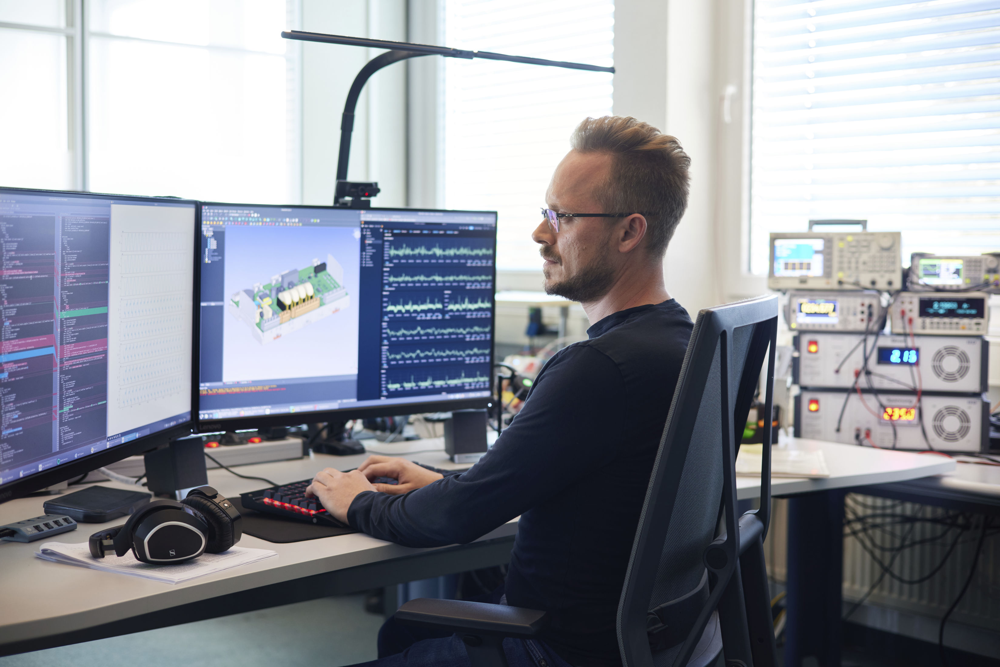 Thyristor-Controlled Reactive Power System